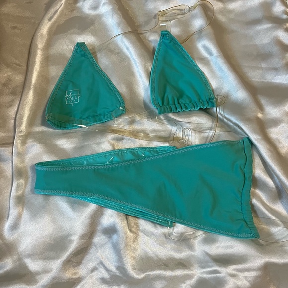 Bikini - Picture 5 of 6